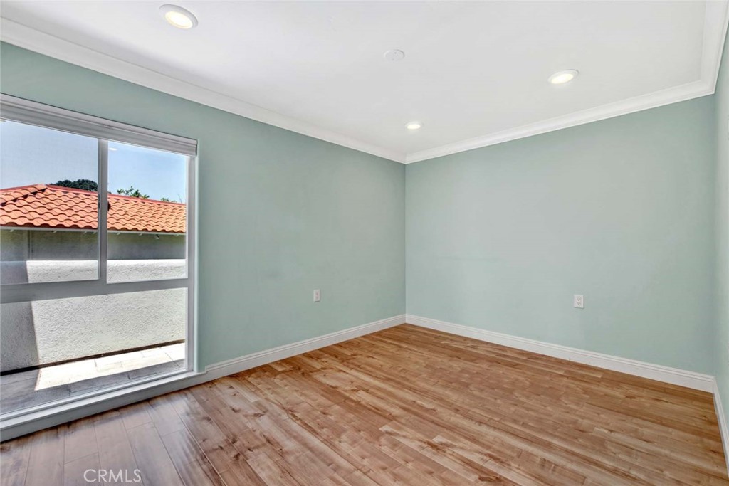 2328 Via Mariposa W Q