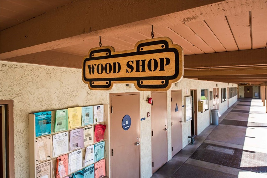 2328 Via Mariposa W Q