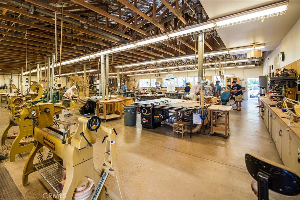 2328 Via Mariposa W Q