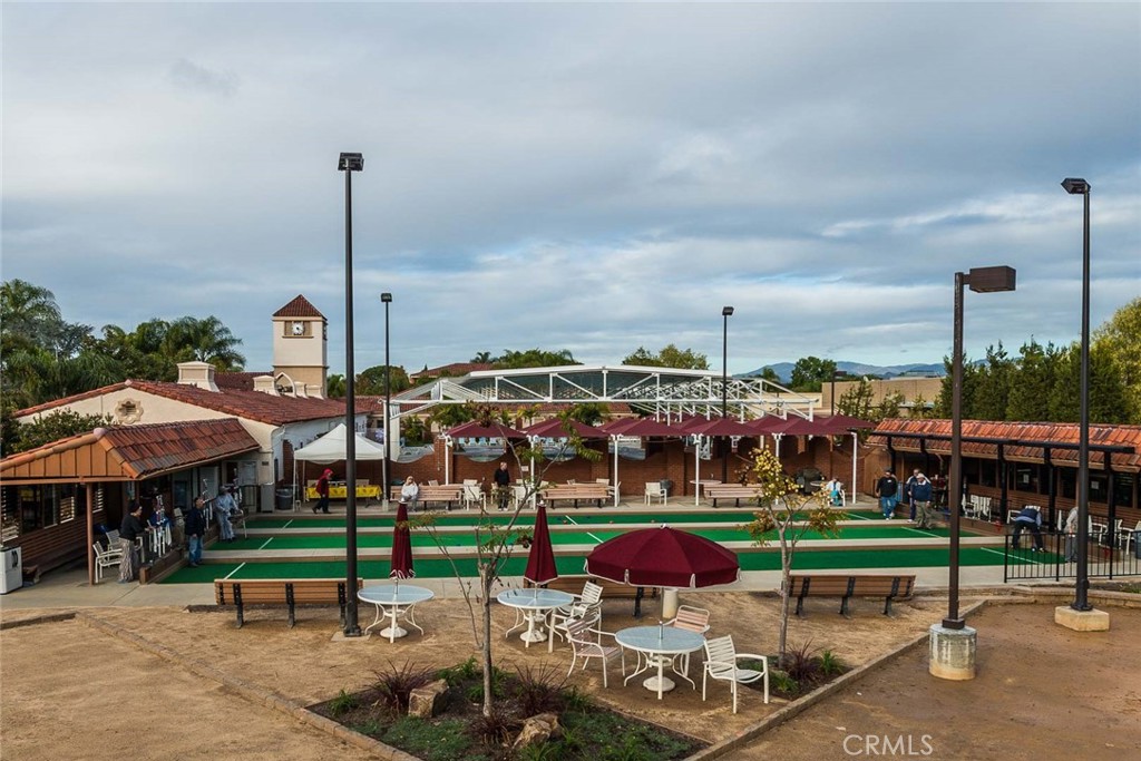 2328 Via Mariposa W Q