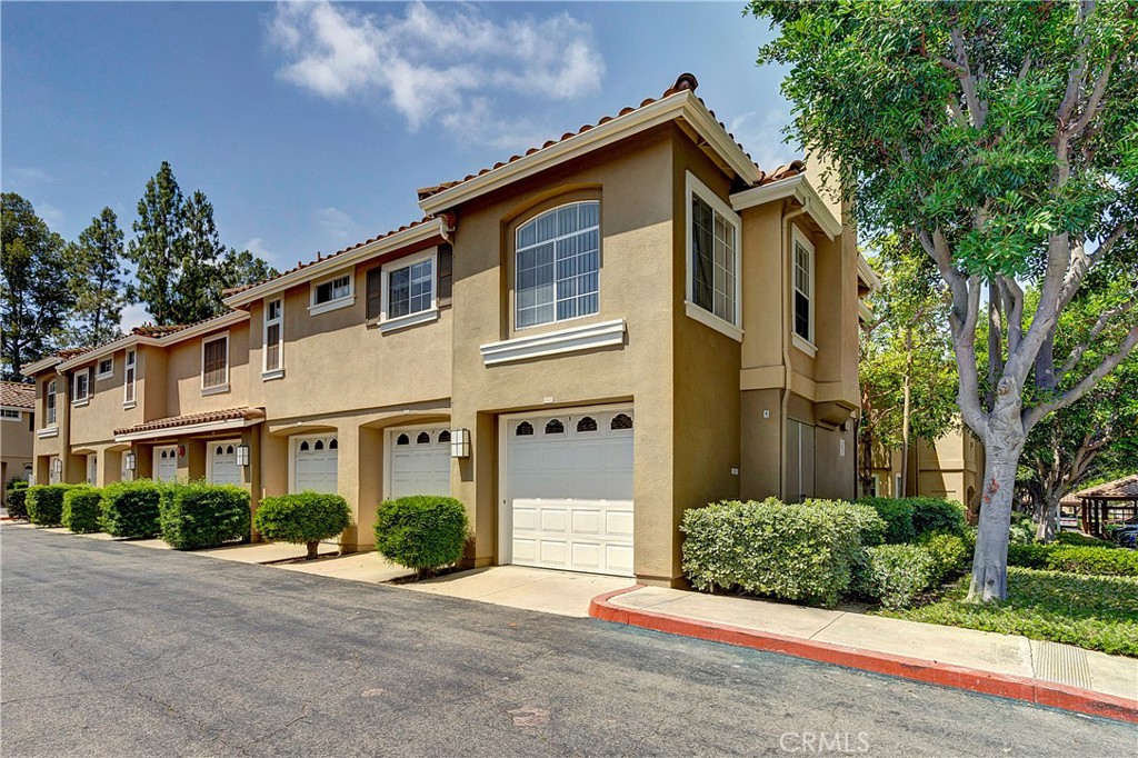 216 Gallery Way