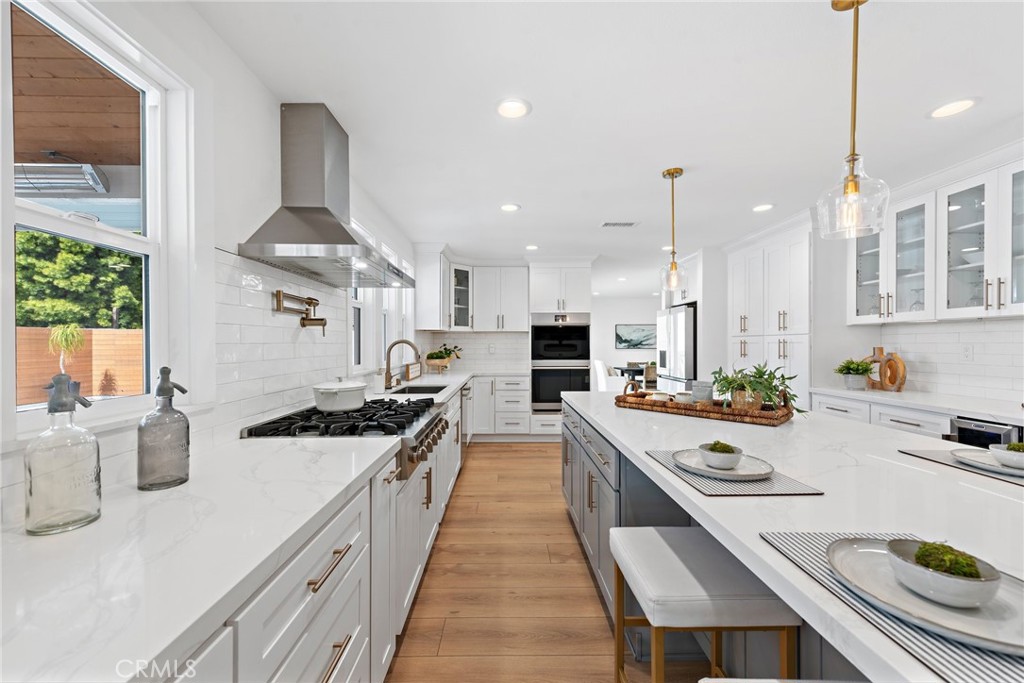 5341 Kenilworth Drive