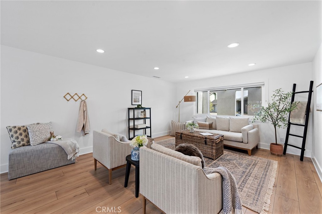 5341 Kenilworth Drive