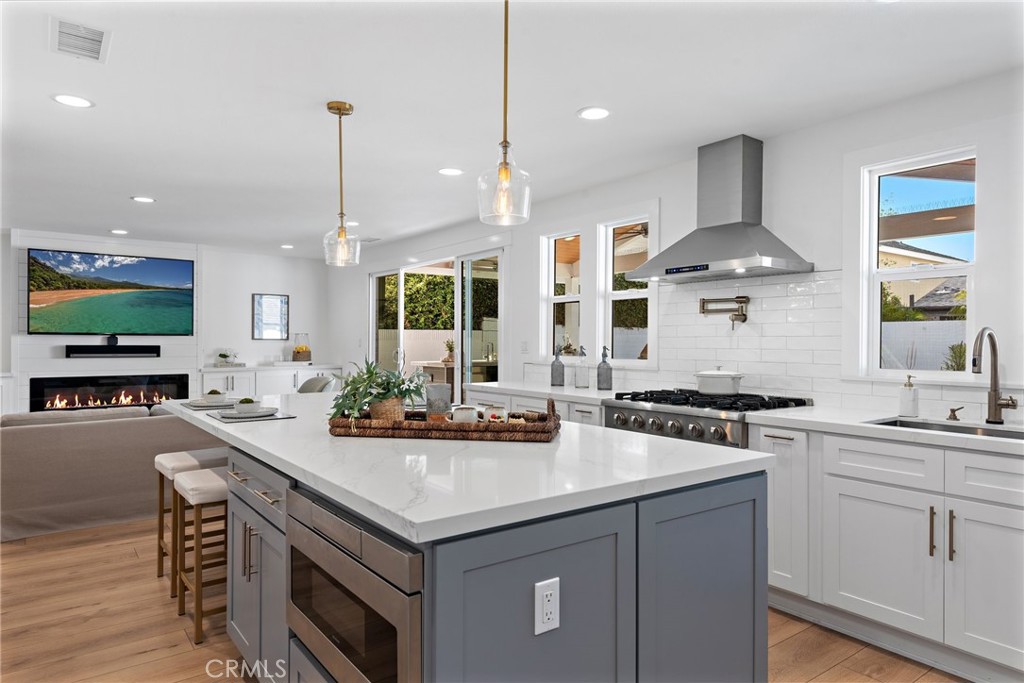 5341 Kenilworth Drive