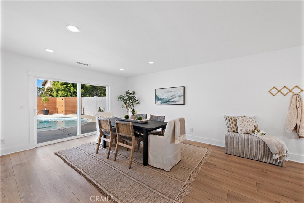 5341 Kenilworth Drive