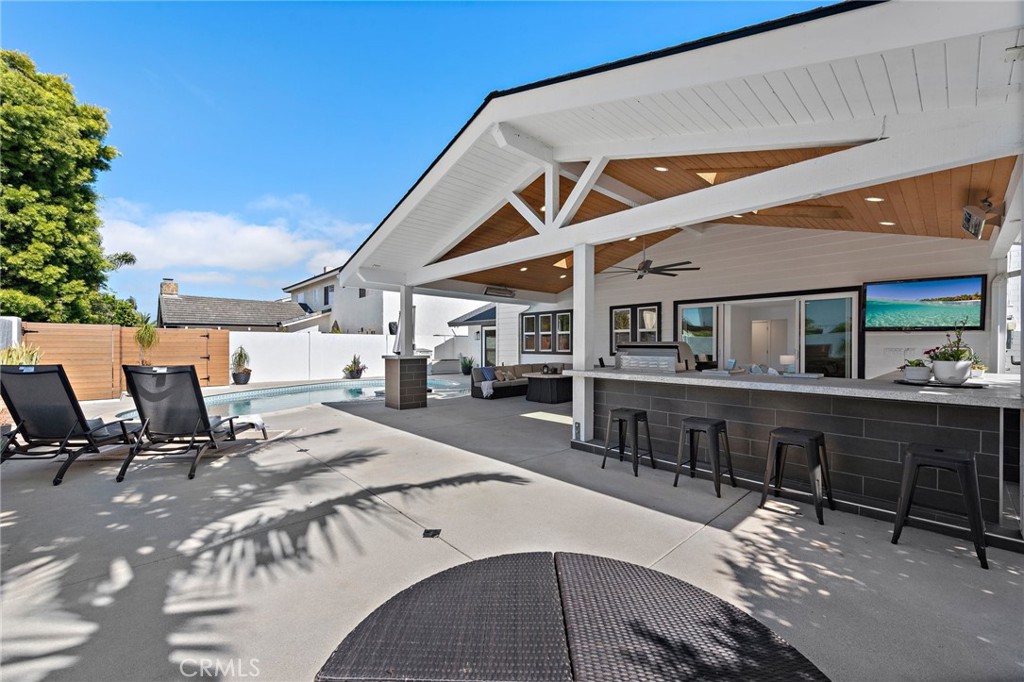 5341 Kenilworth Drive