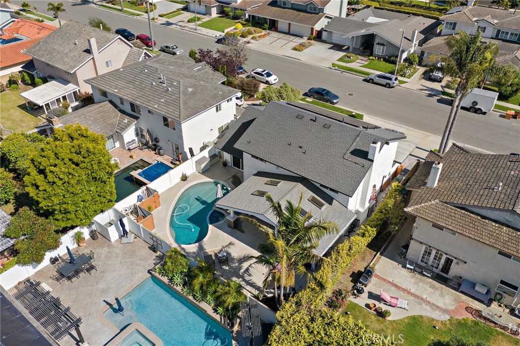 5341 Kenilworth Drive