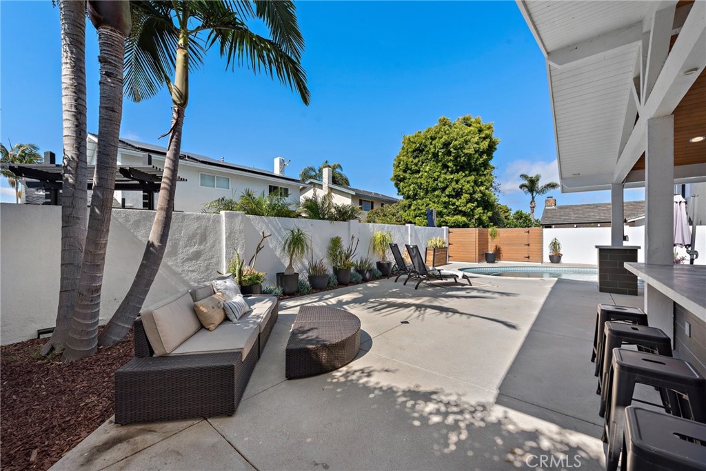 5341 Kenilworth Drive