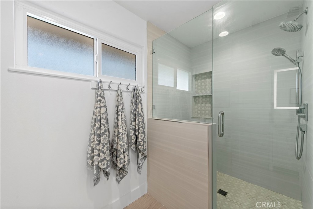 5341 Kenilworth Drive