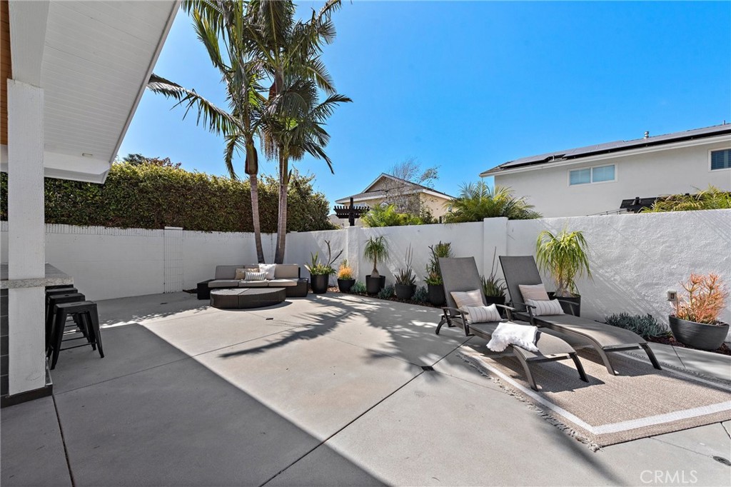 5341 Kenilworth Drive