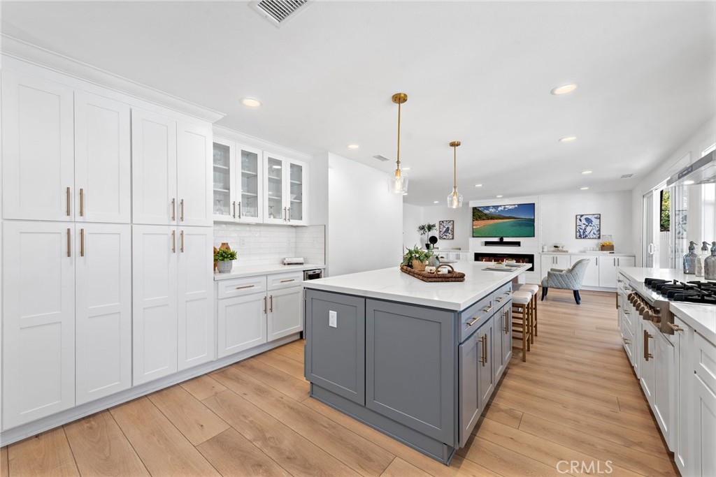 5341 Kenilworth Drive