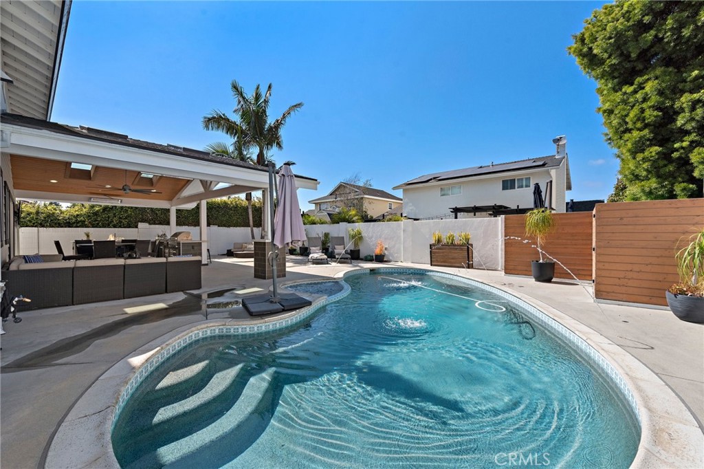 5341 Kenilworth Drive