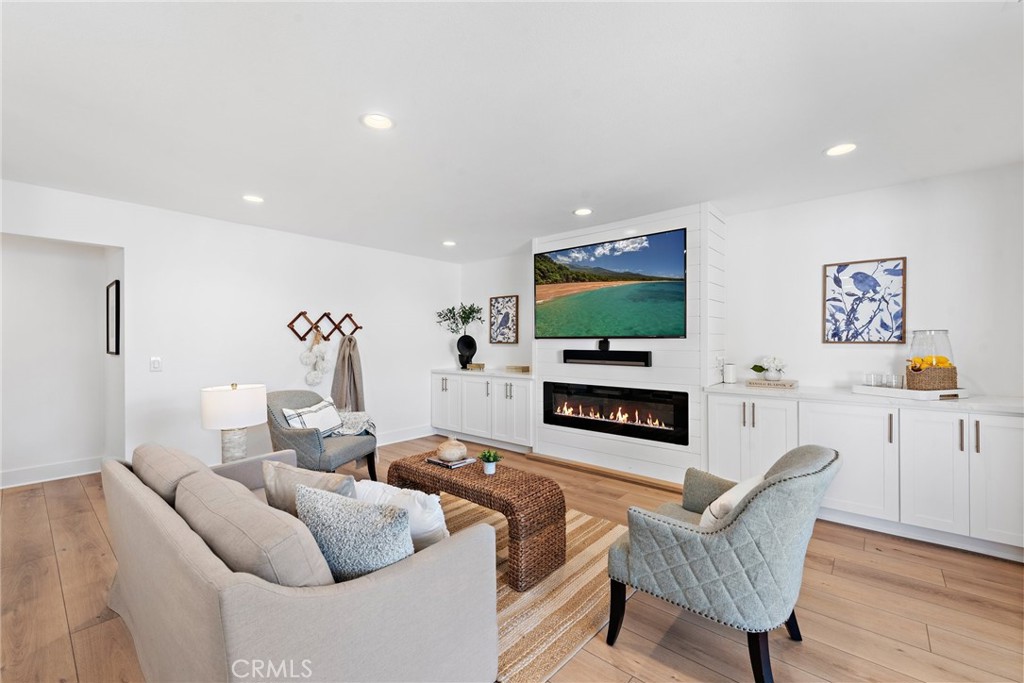 5341 Kenilworth Drive