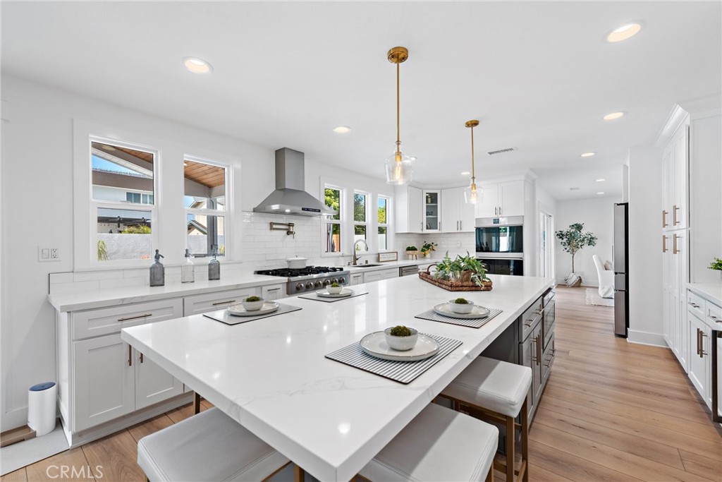 5341 Kenilworth Drive