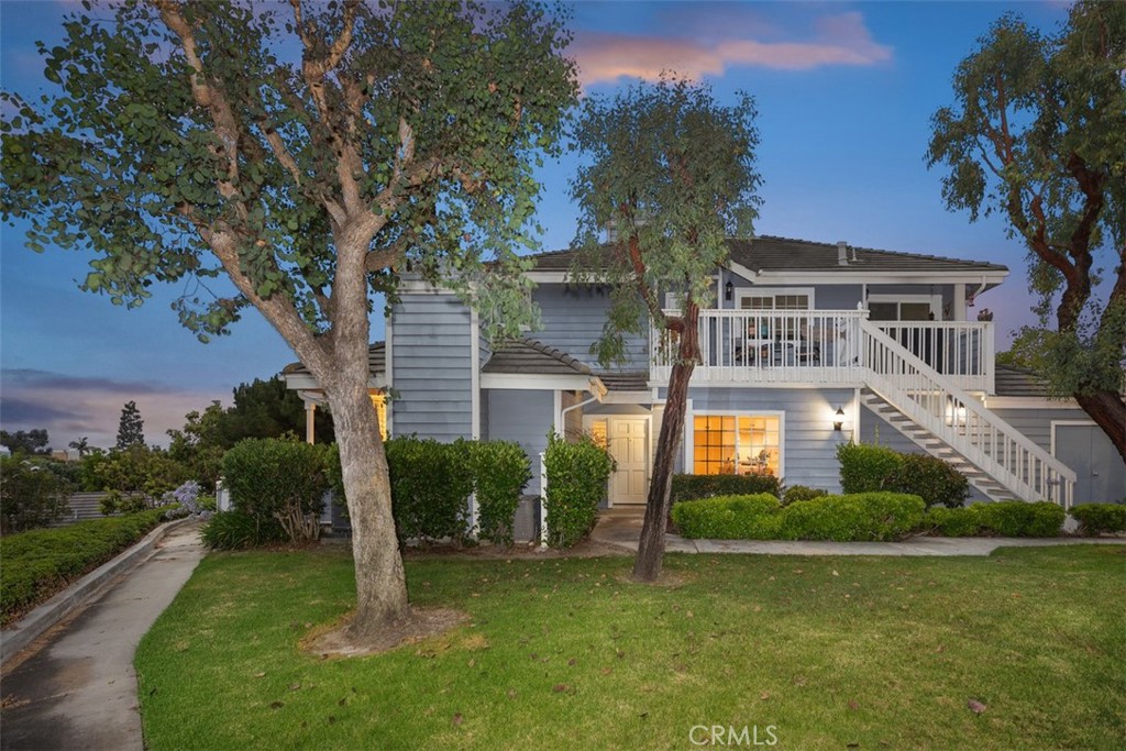 32 Suffolk Downs 105