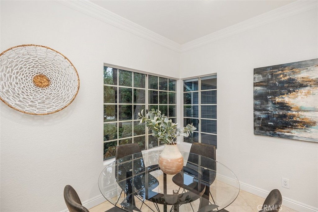 32 Suffolk Downs 105