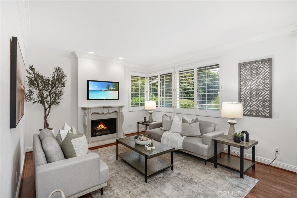 32 Suffolk Downs 105