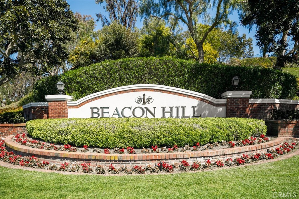 32 Suffolk Downs 105