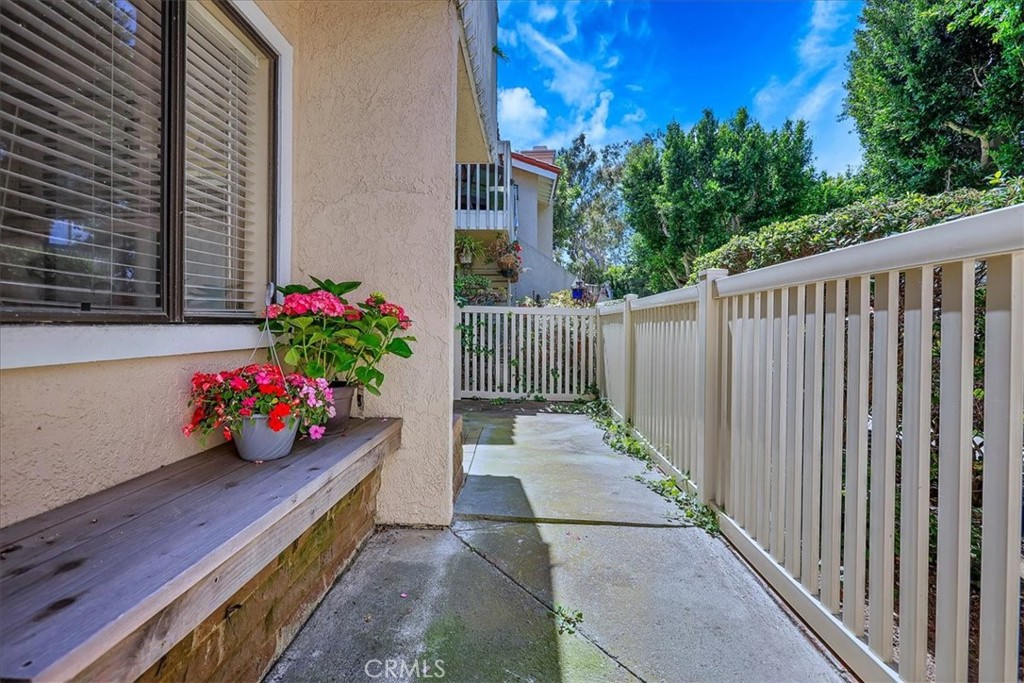 19132 Shoreline Lane 1