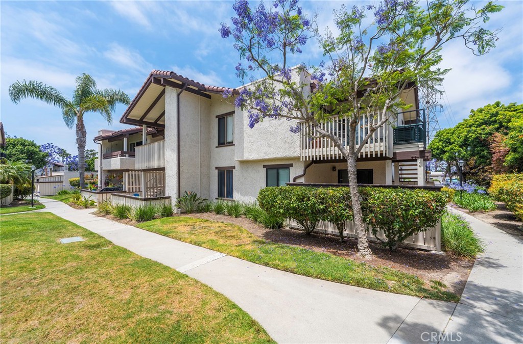 21372 Brookhurst Street 318