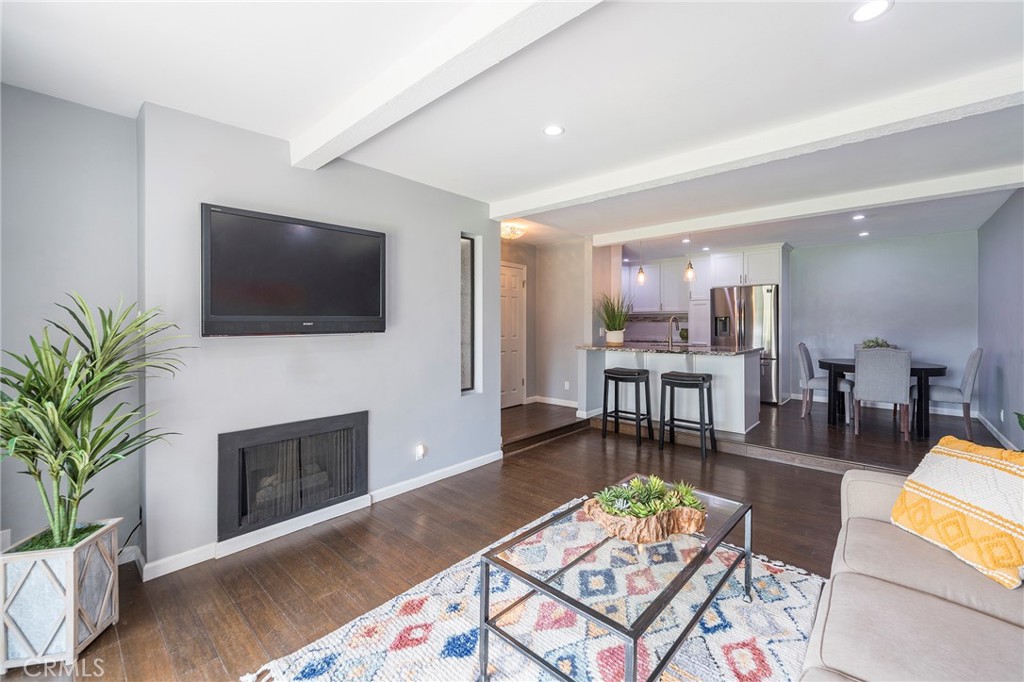 21372 Brookhurst Street 318