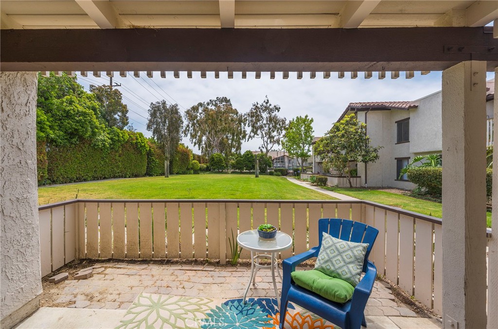 21372 Brookhurst Street 318