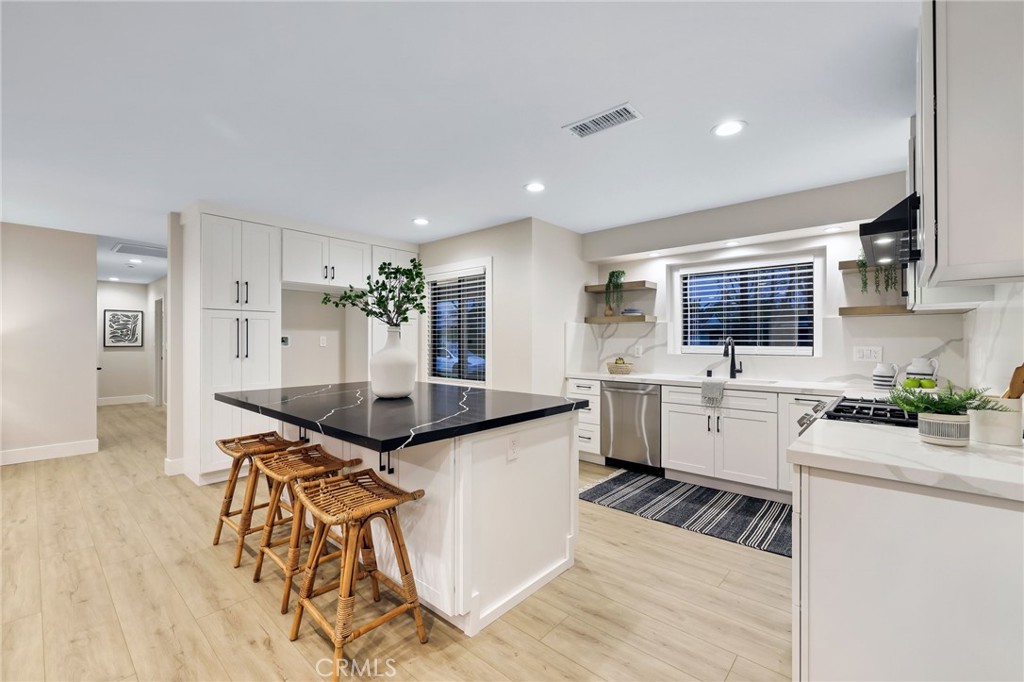 2104 N Greenbrier Street