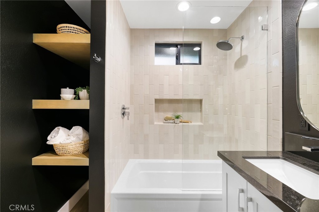 2104 N Greenbrier Street