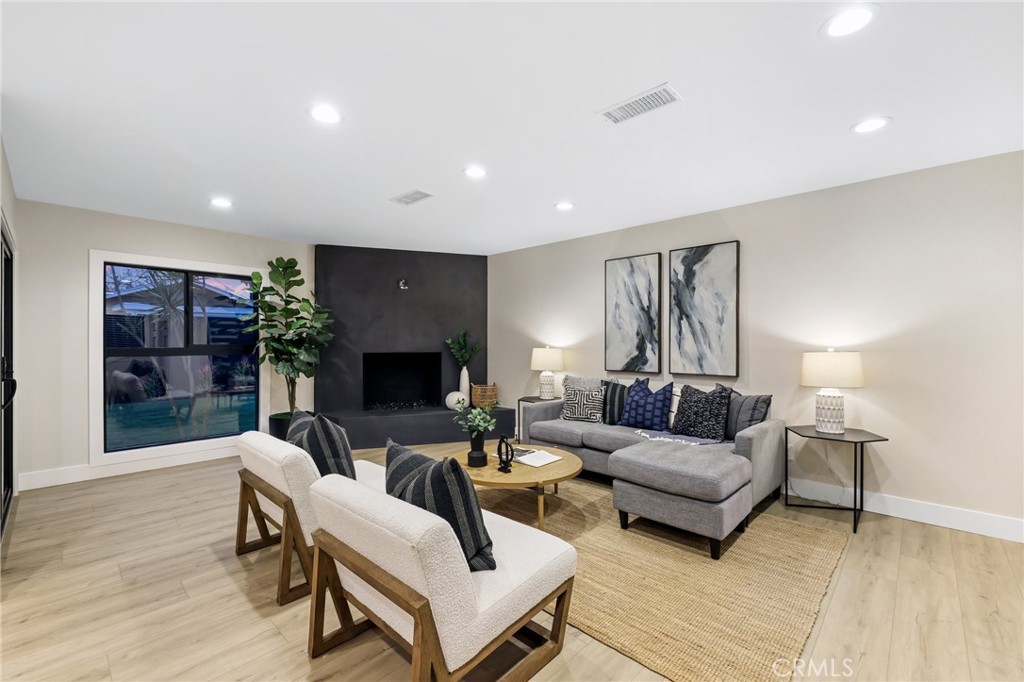 2104 N Greenbrier Street