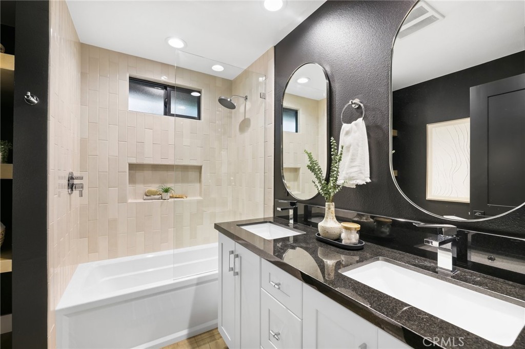 2104 N Greenbrier Street