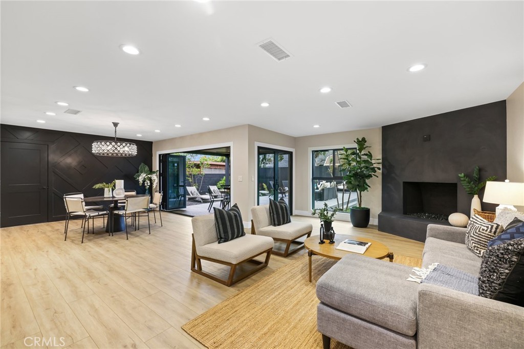 2104 N Greenbrier Street