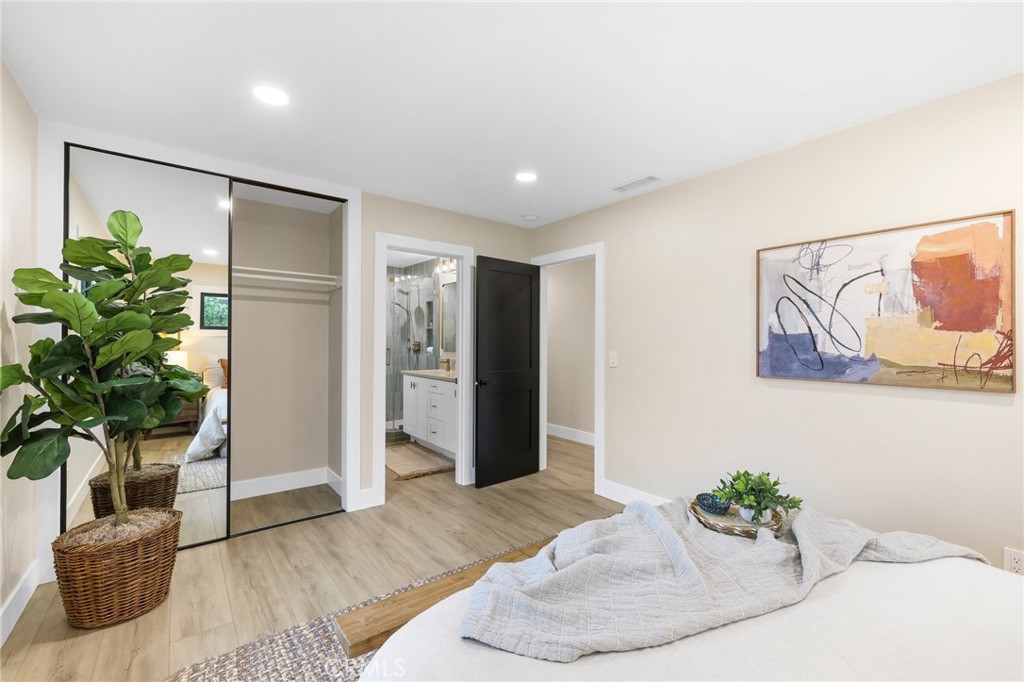 2104 N Greenbrier Street