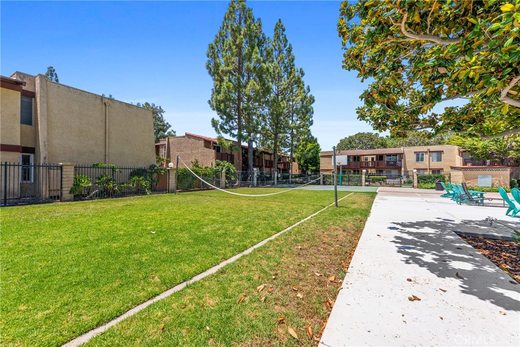 1010 W MacArthur Boulevard 54