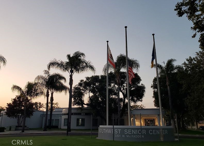 1010 W MacArthur Boulevard 54