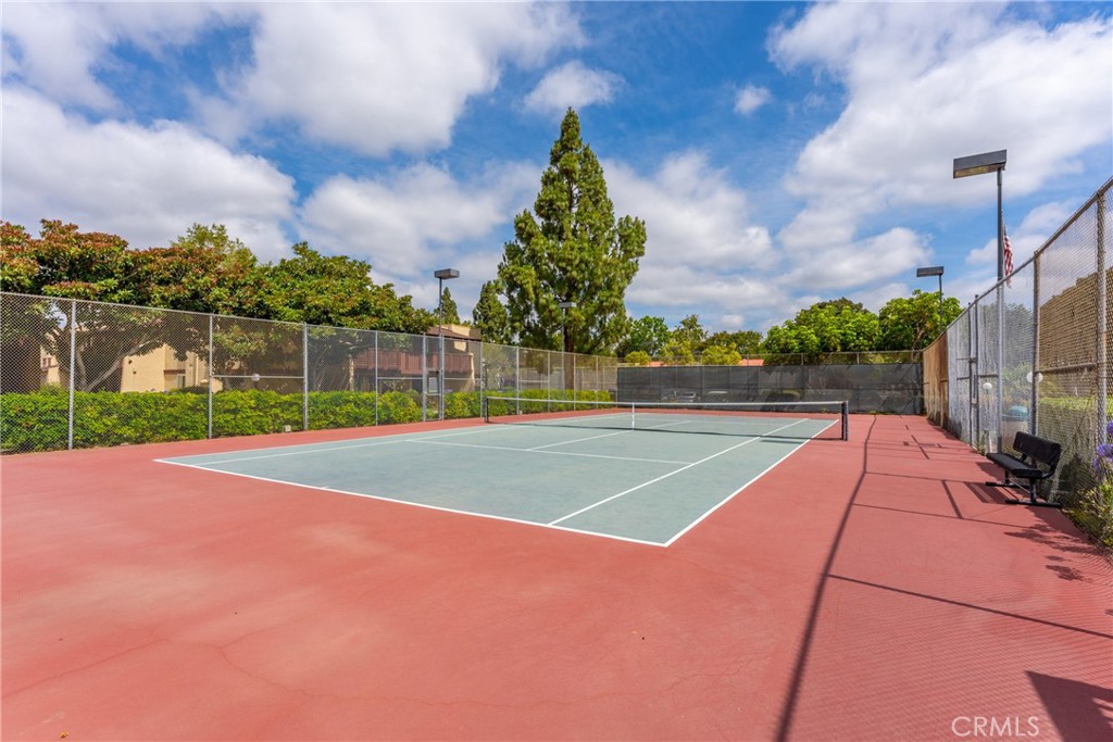 1010 W MacArthur Boulevard 54