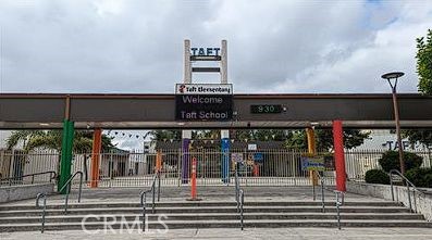 1010 W MacArthur Boulevard 54