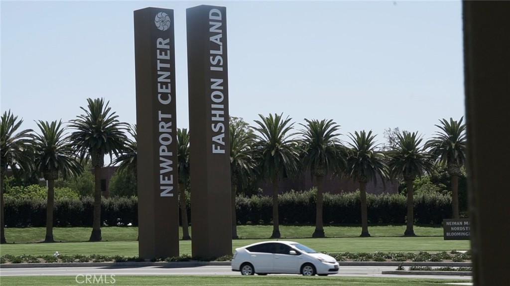 1010 W MacArthur Boulevard 54