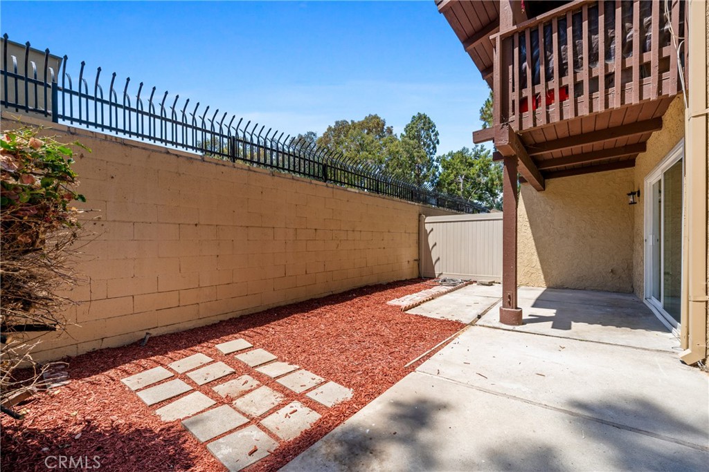 1010 W MacArthur Boulevard 54