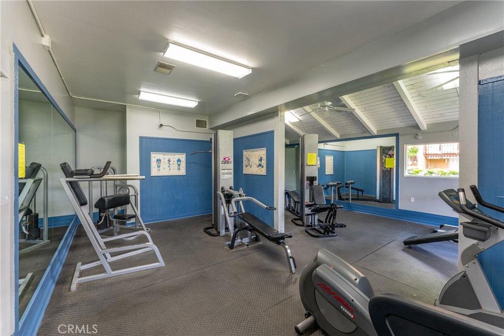 1010 W MacArthur Boulevard 54