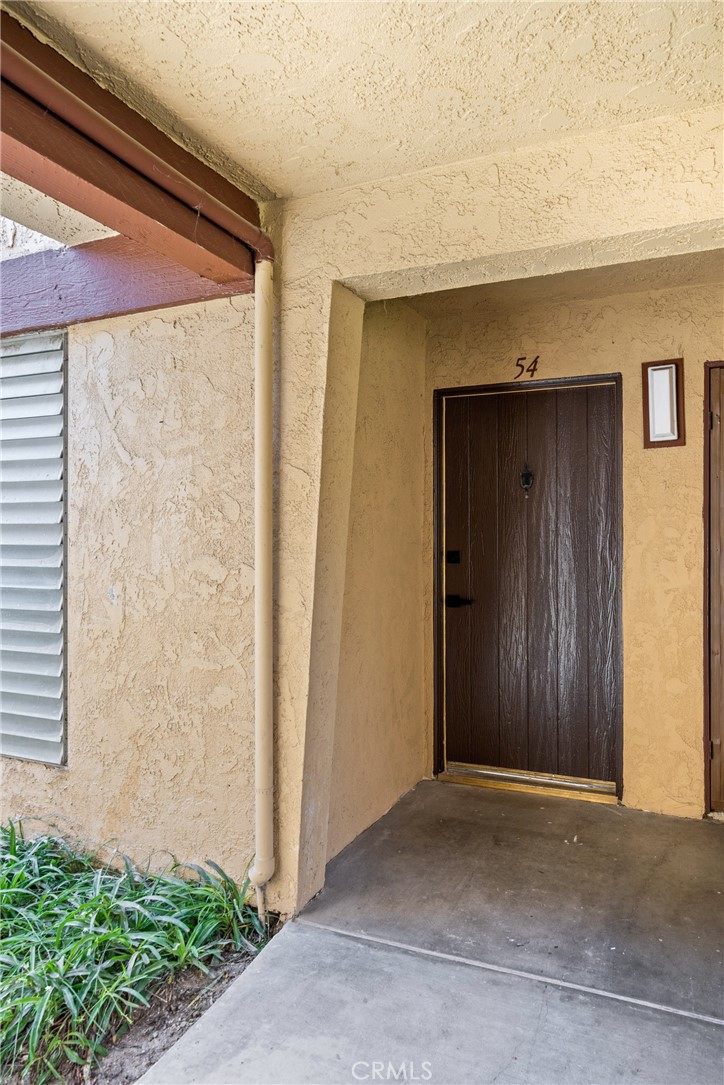 1010 W MacArthur Boulevard 54