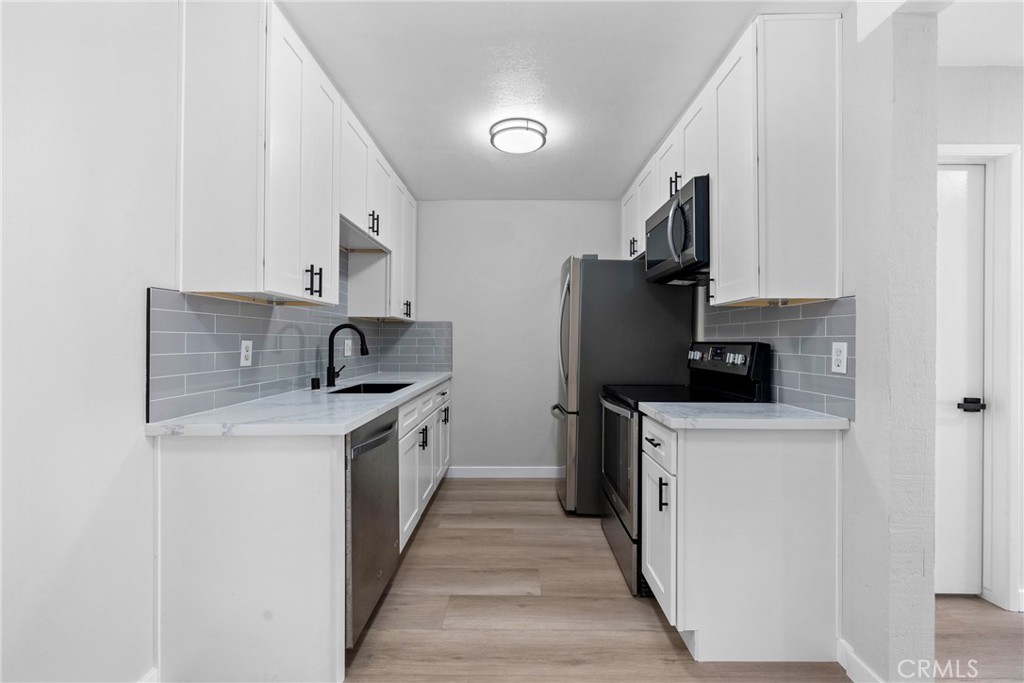 1010 W MacArthur Boulevard 54