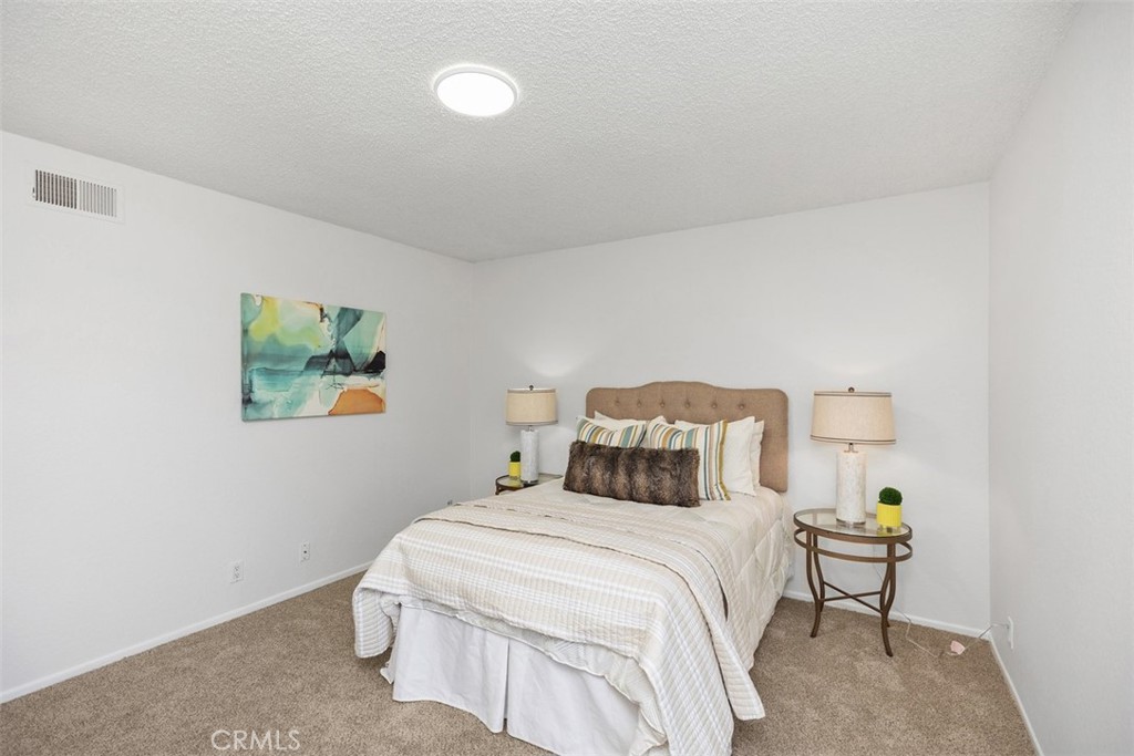 22761 Via Santa Maria