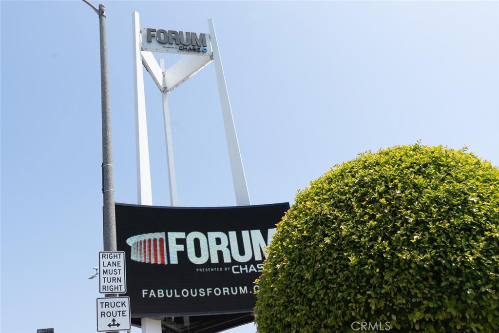 520 E Regent Street 5