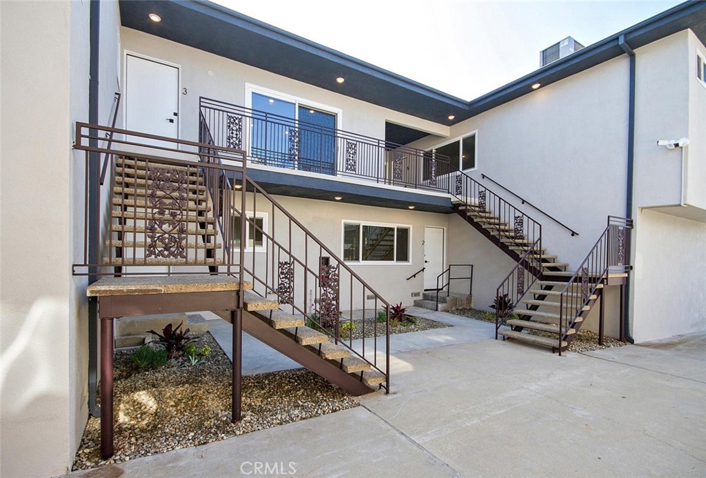 520 E Regent Street 5