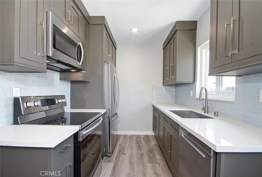 520 E Regent Street 5