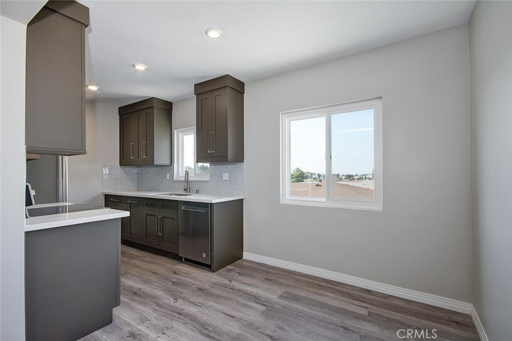 520 E Regent Street 5