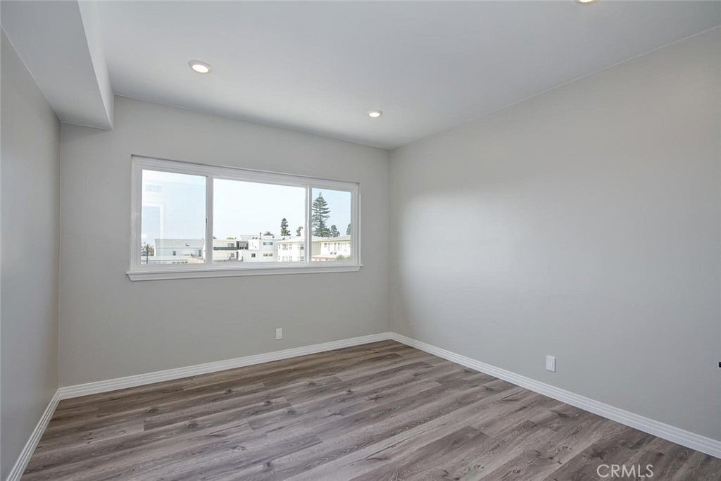 520 E Regent Street 5