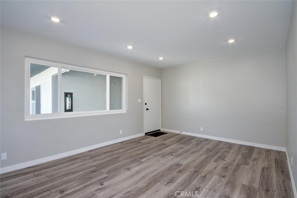 520 E Regent Street 5