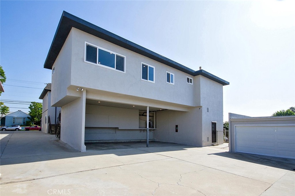 520 E Regent Street 5