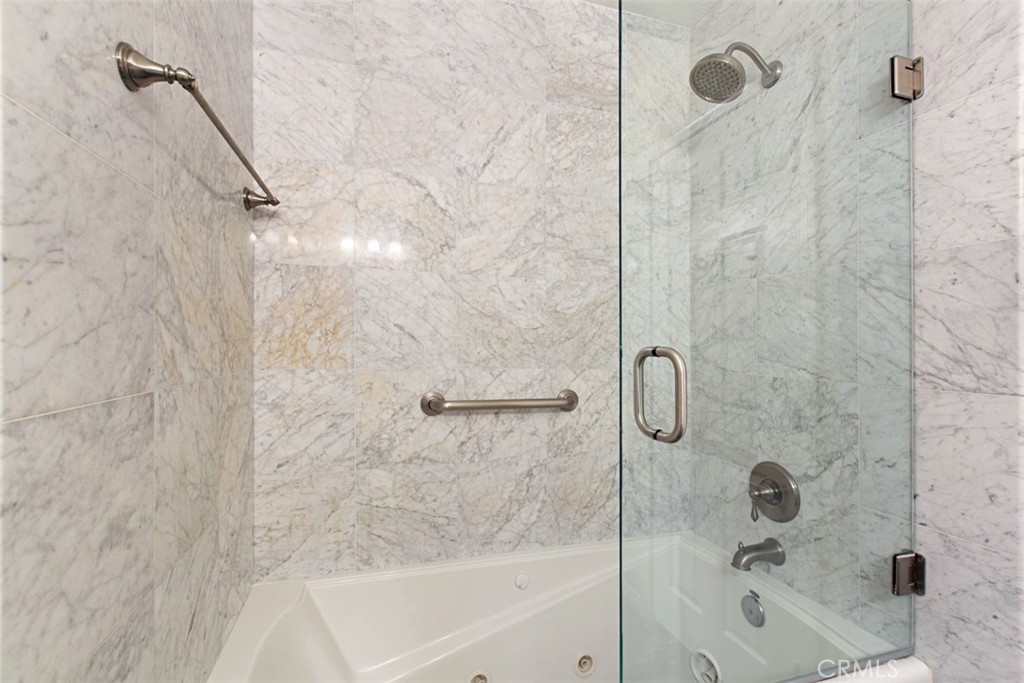 21876 Mirador 26